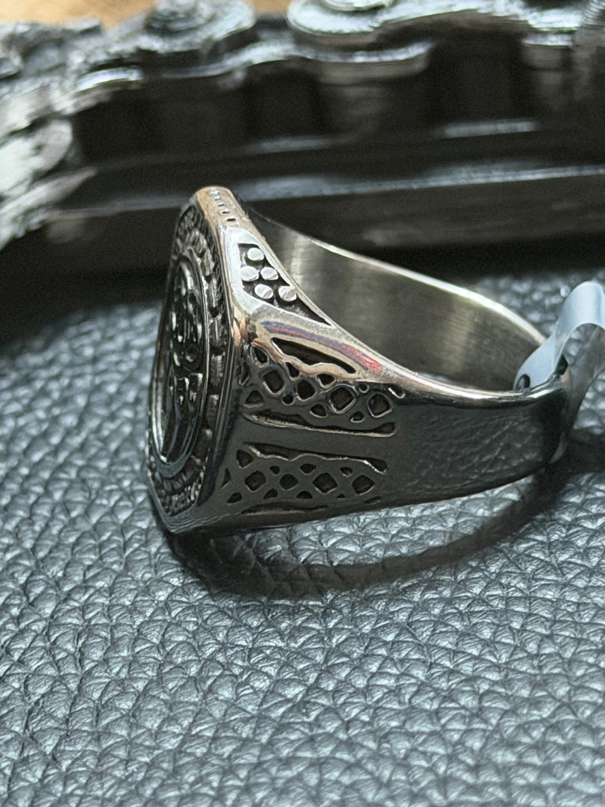 Bear Paw Signet Ring Size 10