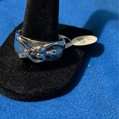 Silver-Toned Nude Goddess Ring Size 11