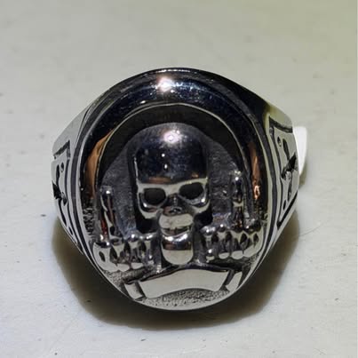 Double Finger Skull Ring Size 11