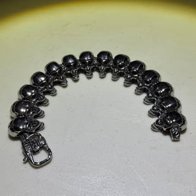 Skull Bracelet 8.5”
