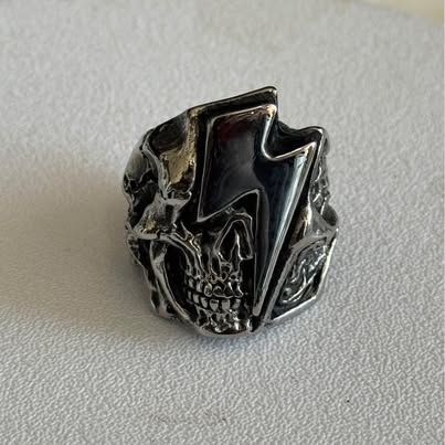 Lightning Bolt Skull Size 10