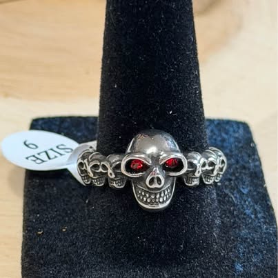 Skull Ring with Red Eyes Size 9