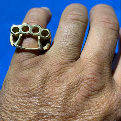 Knuckles Gold Tone Ring
