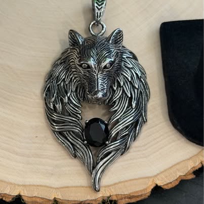 Wolf Head Pendant with Black Stone