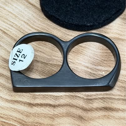 Black Two-Finger Ring Size 12