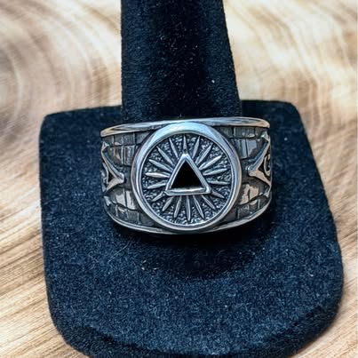 Masonic Square and Compasses Ring Size 10