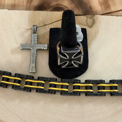 Iron Cross Biker Set Size 10 - Ring, Cross Pendant & Motorcycle Chain Bracelet