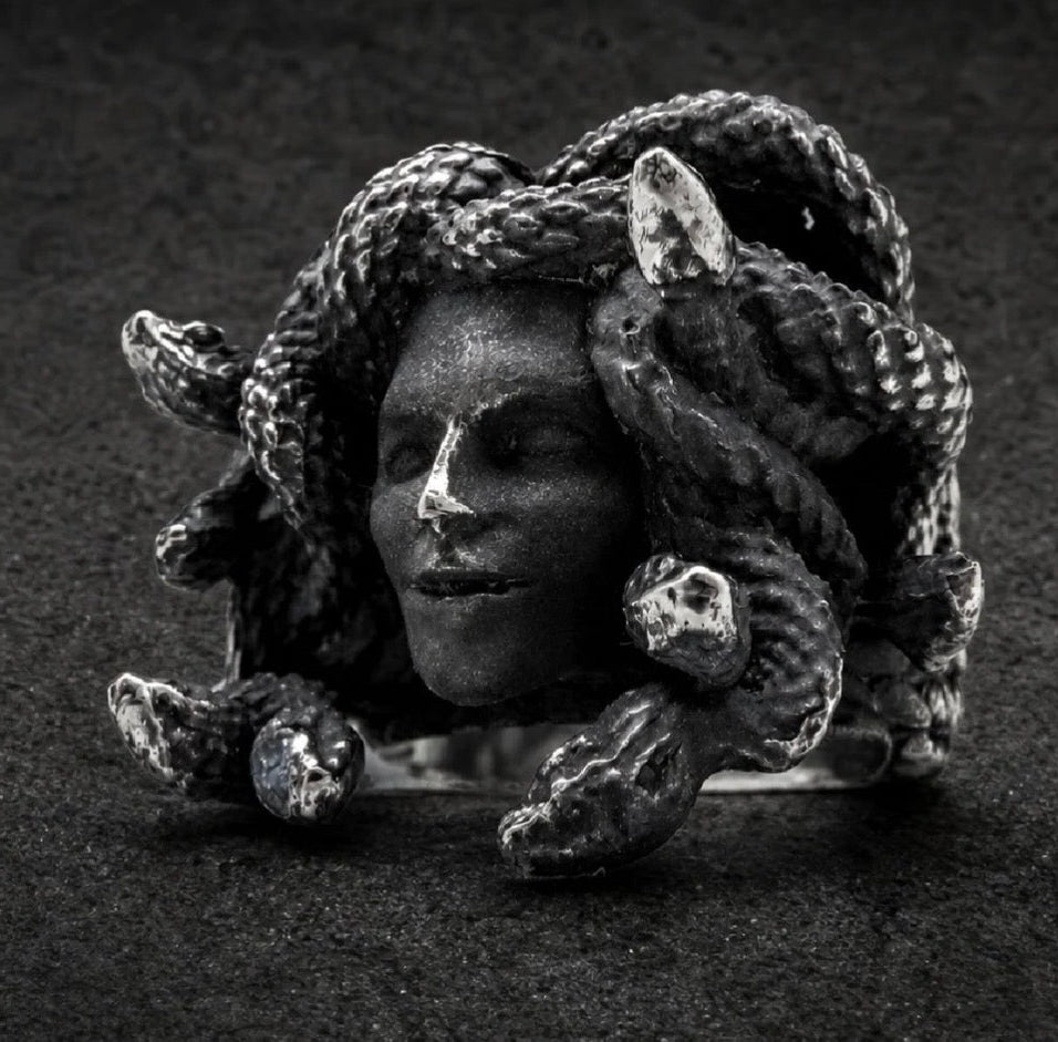 Medusa Head Ring size 11