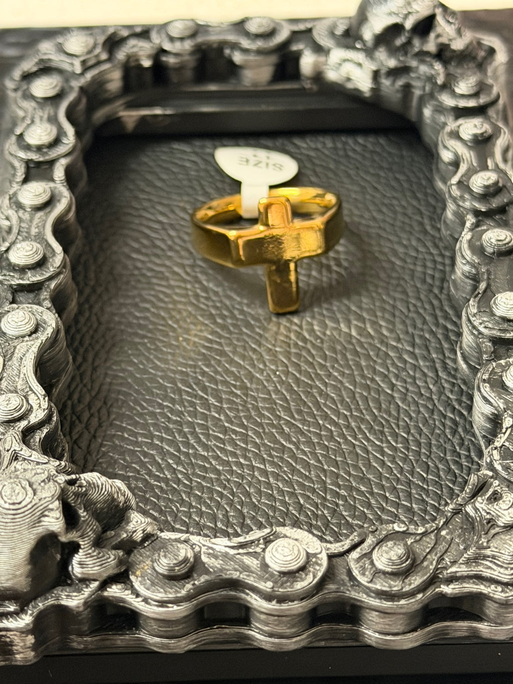 Gold Cross Ring Size 11